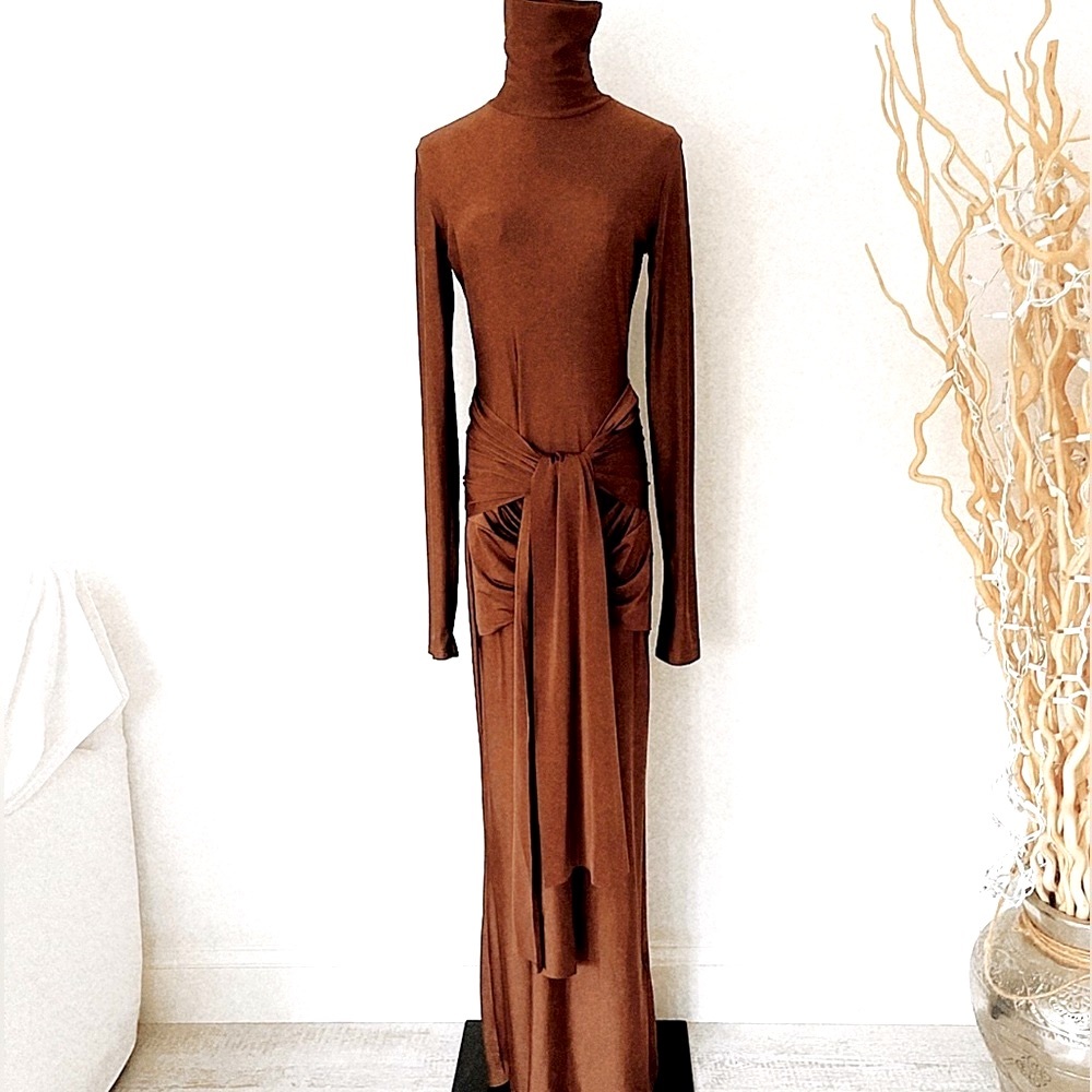 NWT SLEEK AND BEAUTIFUL CHOCOLATE BROWN LONG SLEEVED DRESS WITH OPTIONAL WRAP 🎁
